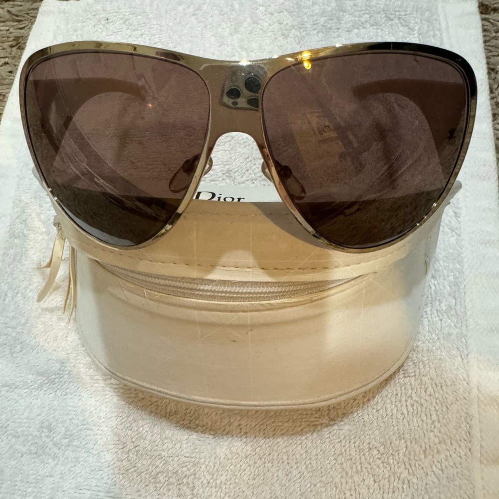 CHRISTIAN DIOR Gold Beige Frame Sunglasses